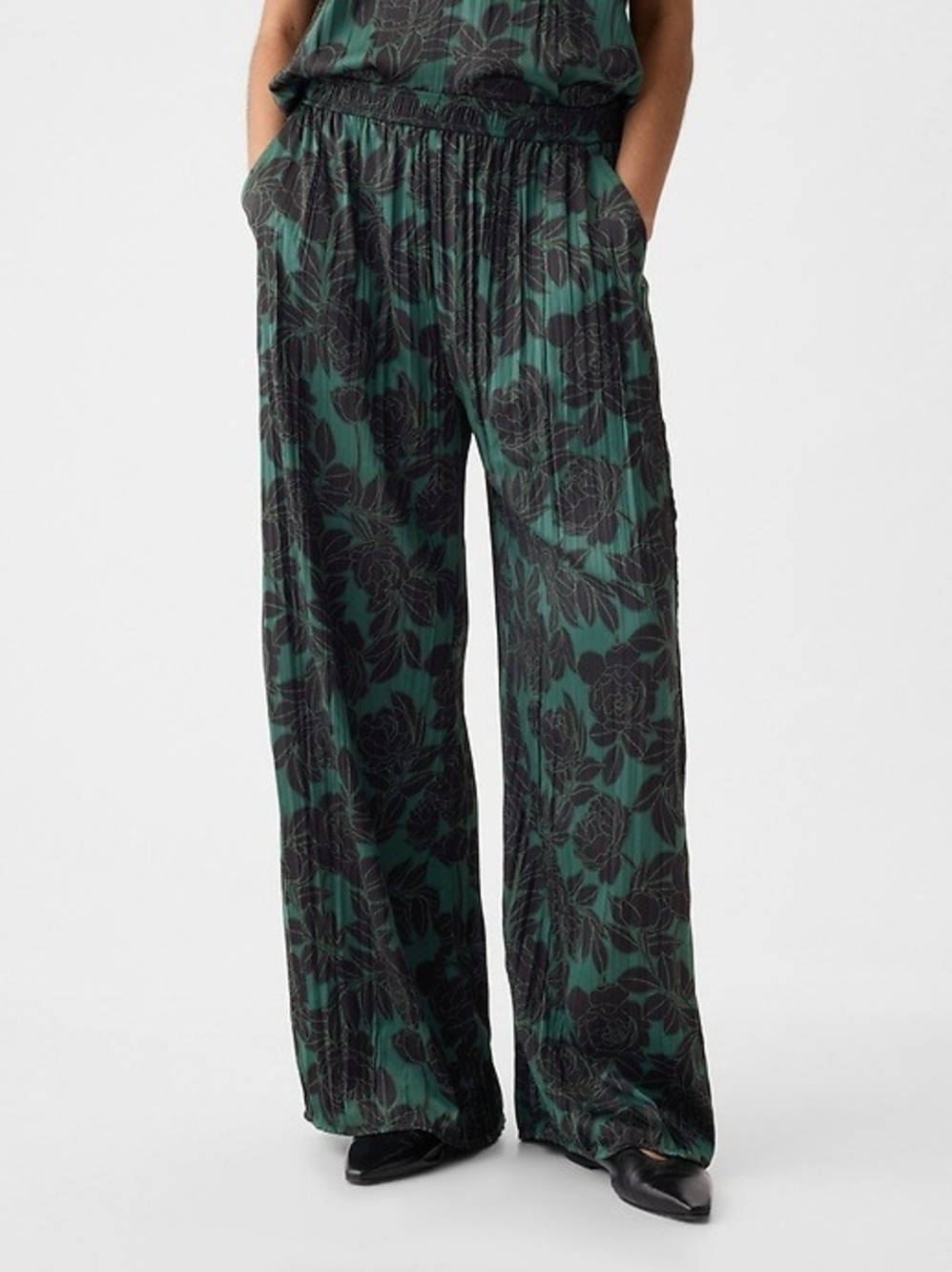 Gap Wide Leg Floral Print Pants in Dark Green